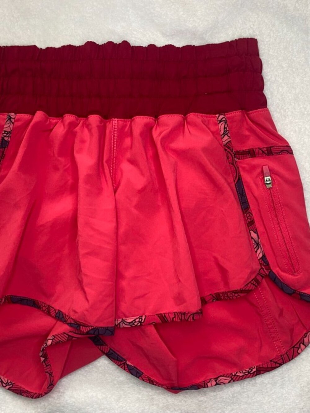 Lululemon Tracker Short II *4-way Stretch Boom Juice Shorts Size 6 VTG